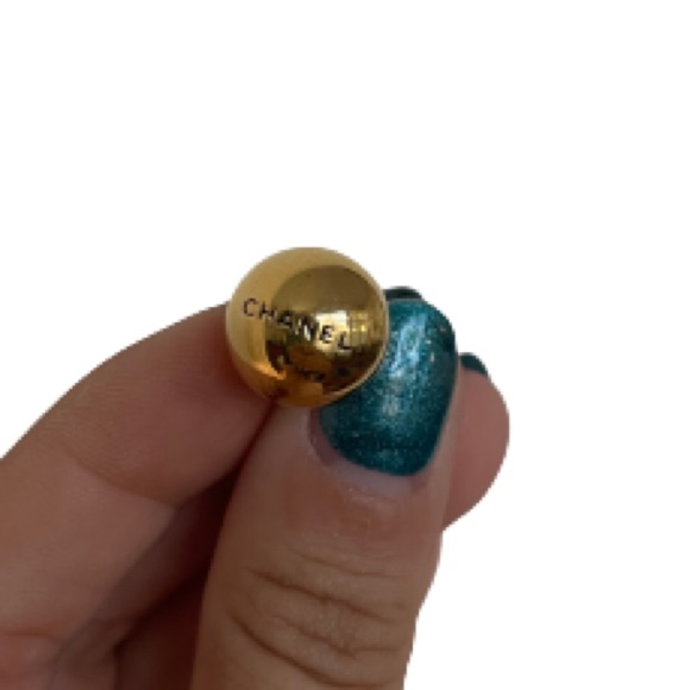 Chanel
Gold Ball Stud Logo Earring